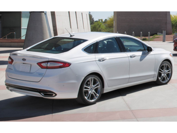 ford fusion-20-16v-awd-gtdi-titanium-aut-2015 traseira