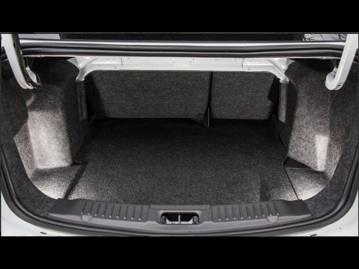 ford new-fiesta-sedan-16-se-2016 bagageiro