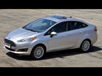 Ford NEW FIESTA TITANIUM 1.6 16V P.SHIFT - SóCarrão