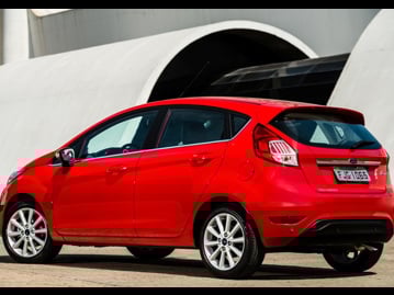 ford new-fiesta-titanium-16-16v-aut-2018 traseira