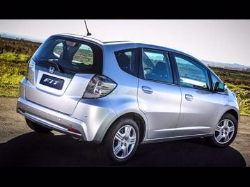 honda fit-cx-14-16v-flex-2014 traseira