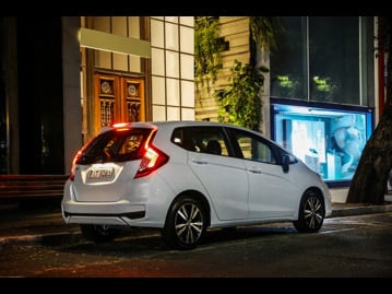 honda fit-personal-15-16v-flex-aut-2018 traseira
