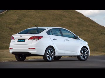 hyundai hb20-16-s-ocean-2017 traseira