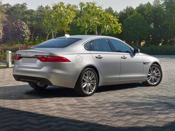 jaguar xf-20-gtdi-prestige-2017 traseira