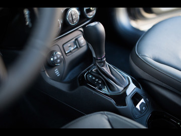 jeep renegade-night-eagle-20-diesel-aut-2018 cambio