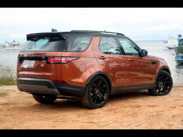 land-rover discovery-30-td6-hse-4wd-2018 traseira