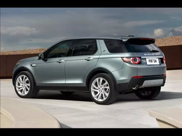 land-rover discovery-sport-20-td4-se-4wd-2017 traseira