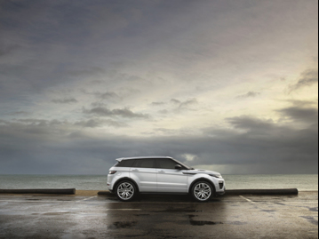 land-rover range-rover-evoque-20-si4-hse-dynamic-4wd-2017 lateral