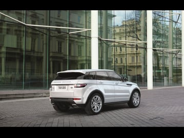 land-rover range-rover-evoque-20-si4-hse-dynamic-4wd-2017 traseira