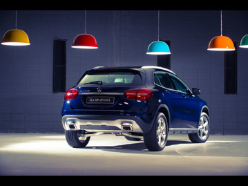mercedes-benz gla-200-advance-2018 traseira