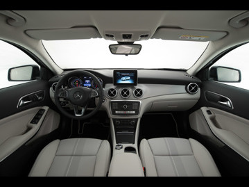 mercedes-benz gla-200-enduro-2018 painel