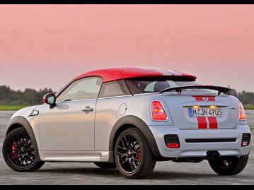 mini john-cooper-works-coupe-16-2014 traseira