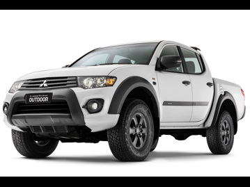 mitsubishi l200-triton-outdoor-32-didh-hpe-4wd-aut-2017 frente