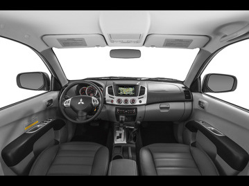 mitsubishi l200-triton-outdoor-32-didh-hpe-4wd-aut-2017 painel