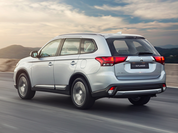 mitsubishi outlander-20-16v-cvt-2017 traseira