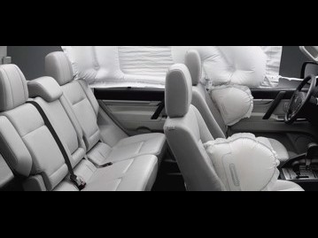 mitsubishi pajero-full-32-did-3d-hpe-4wd-2017 bancos