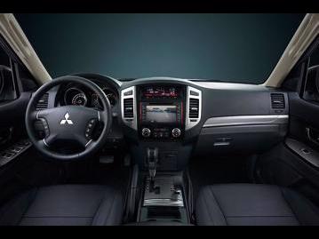 mitsubishi pajero-full-32-did-3d-hpe-4wd-2017 painel