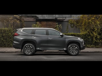 mitsubishi pajero-sport-hpe-24-turbo-aut-2021 lateral