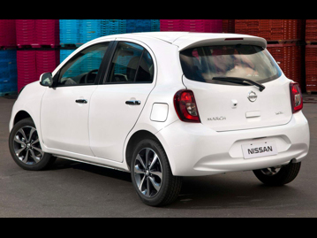 nissan march-16-16v-sl-flex-2015 traseira