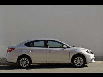 nissan sentra-s-20-16v-cvt-flex-2017 lateral