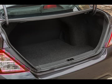 nissan versa-16-16v-sv-flex-2017 bagageiro