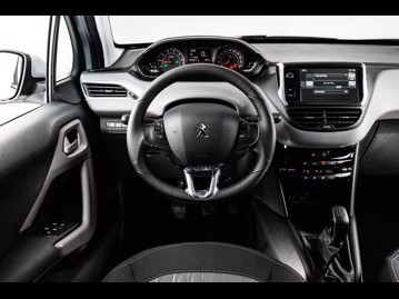 peugeot 208-griffe-16-16v-flex-2016 painel