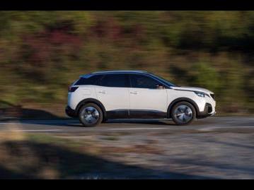 peugeot 3008-16-thp-griffe-aut-2019 lateral