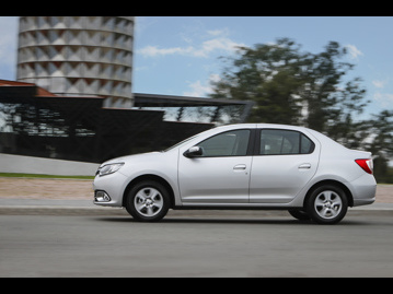 renault logan-dynamique-16-16v-sce-easyr-flex-2018 lateral