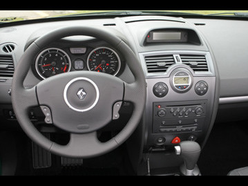 renault megane-coupe-cabriolet-dynamique-20-16v-aut-2009 instrumentos