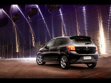 renault sandero-gt-line-16-8v-flex-2016 traseira