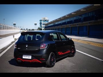 renault sandero-rs-20-16v-racing-spirit-flex-2018 traseira