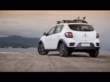 renault sandero-stepway-rip-curl-16-8v-easyr-flex-2017 traseira