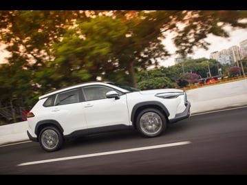 toyota corolla-cross-xre-20-2022 lateral