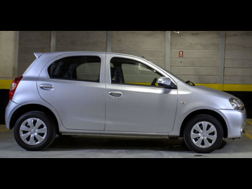 toyota etios-x-13-flex-2015 lateral