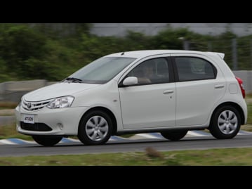toyota etios-x-13-flex-aut-2017 frente