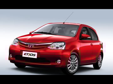 toyota etios-xls-15-flex-2015 frente