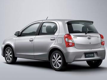 toyota etios-xls-15-flex-aut-2017 traseira