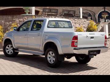 toyota hilux-27-4x4-cd-srv-flex-aut-2015 traseira