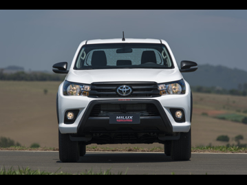 toyota hilux-tdi-28-sr-challenge-cd-4x4-aut-2018 frente