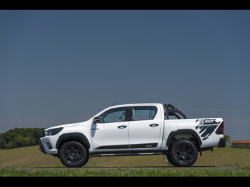 toyota hilux-tdi-28-sr-challenge-cd-4x4-aut-2018 lateral