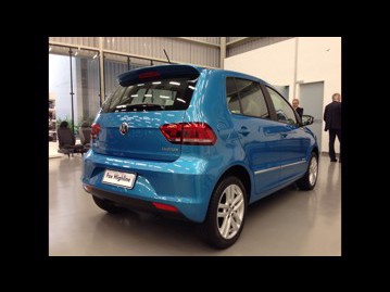 volkswagen fox-16-16v-msi-highline-imotion-flex-2016 traseira