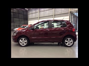 volkswagen fox-16-msi-comfortline-flex-2016 lateral