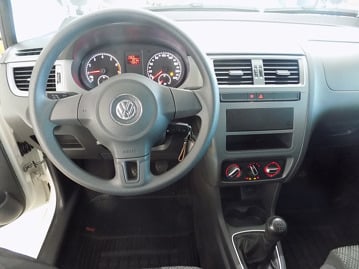 volkswagen fox-trendline-10-tec-flex-2015 painel