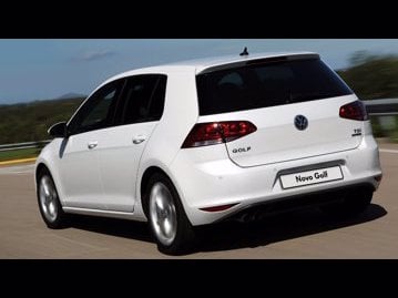 volkswagen golf-comfortline-14-tsi-2015 traseira
