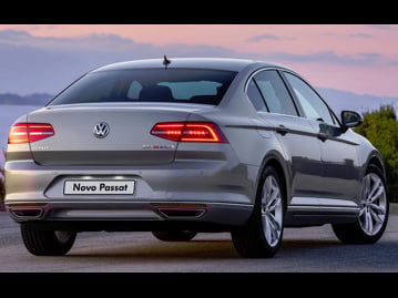 volkswagen passat-comfortline-dsg-20-tsi-2016 traseira