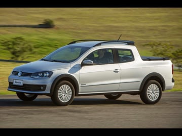 volkswagen saveiro-trendline-16-msi-cd-flex-2015 lateral