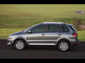 volkswagen spacecross-16-16v-msi-flex-2016 lateral