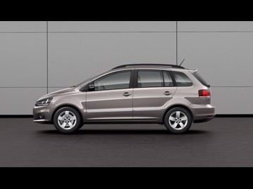 volkswagen spacefox-16-16v-msi-highline-flex-2017 lateral