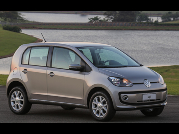 volkswagen up-10-12v-high-up-imotion-2015 frente