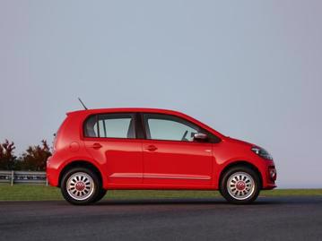 volkswagen up-10-12v-red-up-imotion-2015 lateral
